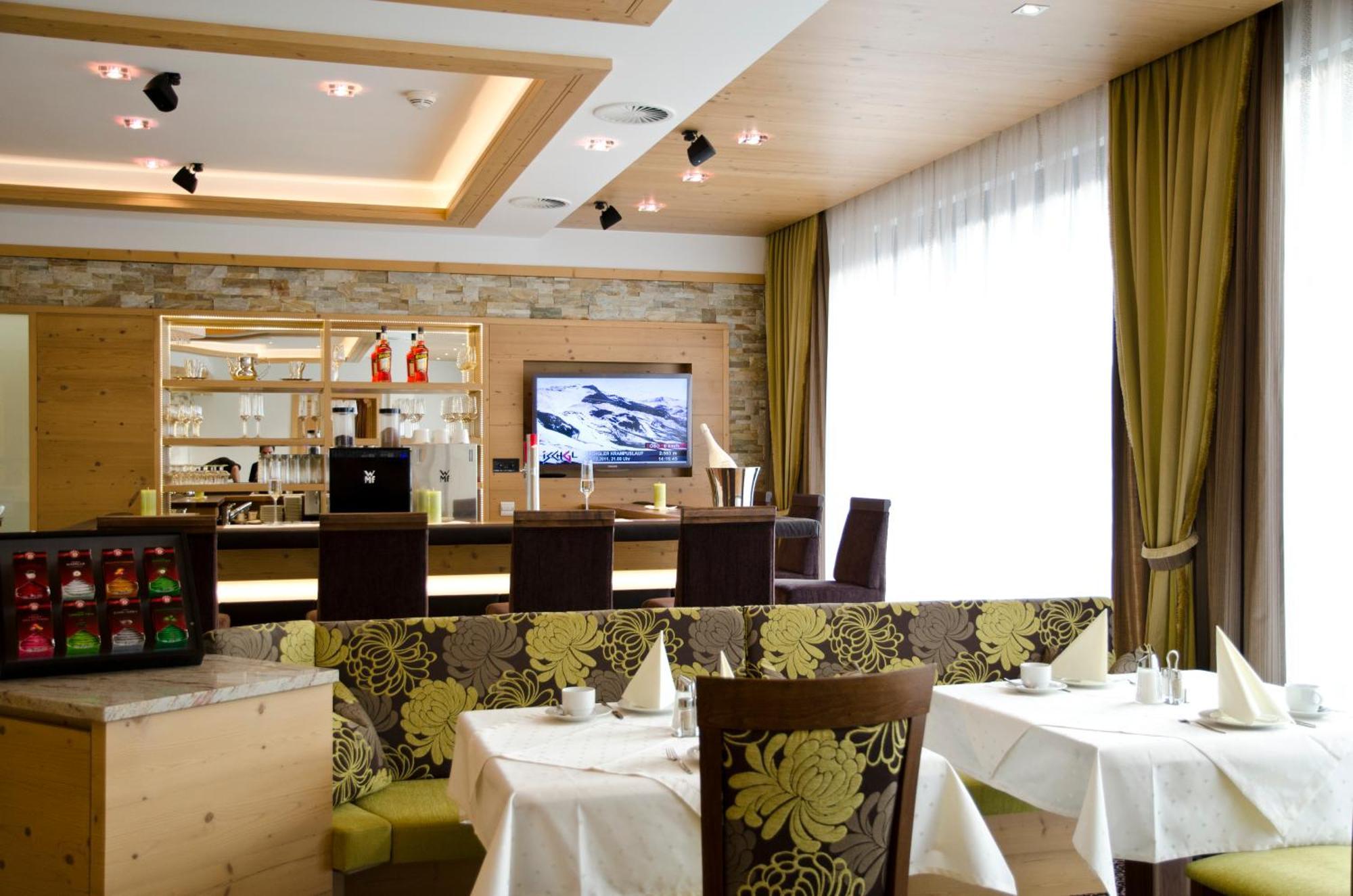Hotel Garni Arosa 4*